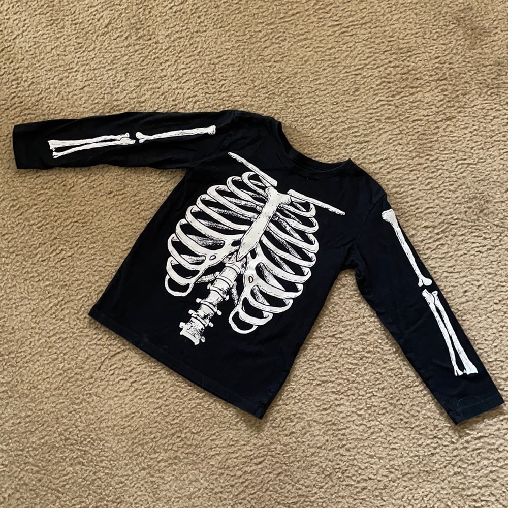 Glow in the dark skeleton shirt